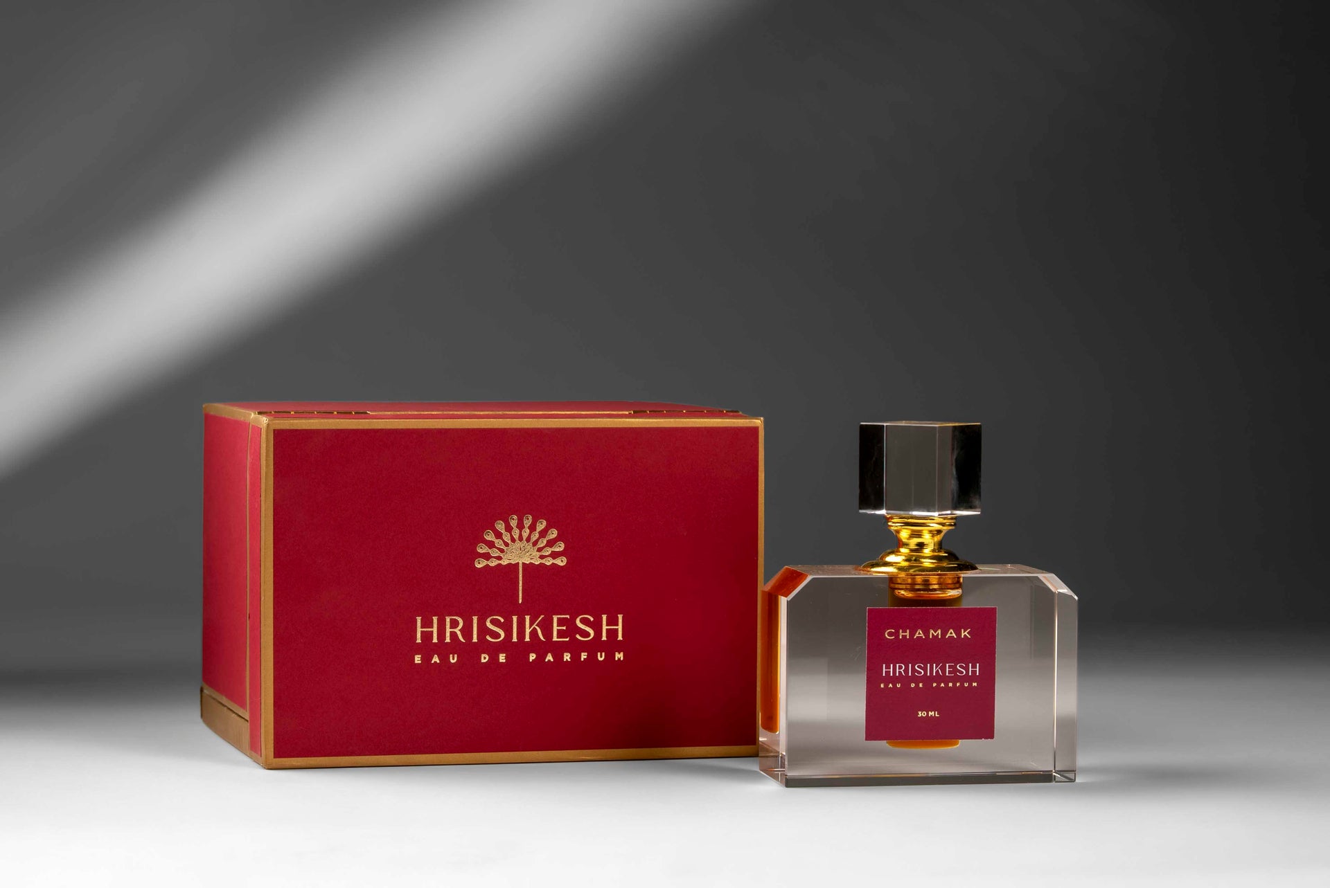 Chamak Oud Attar – Bold, Luxurious & Magnetic