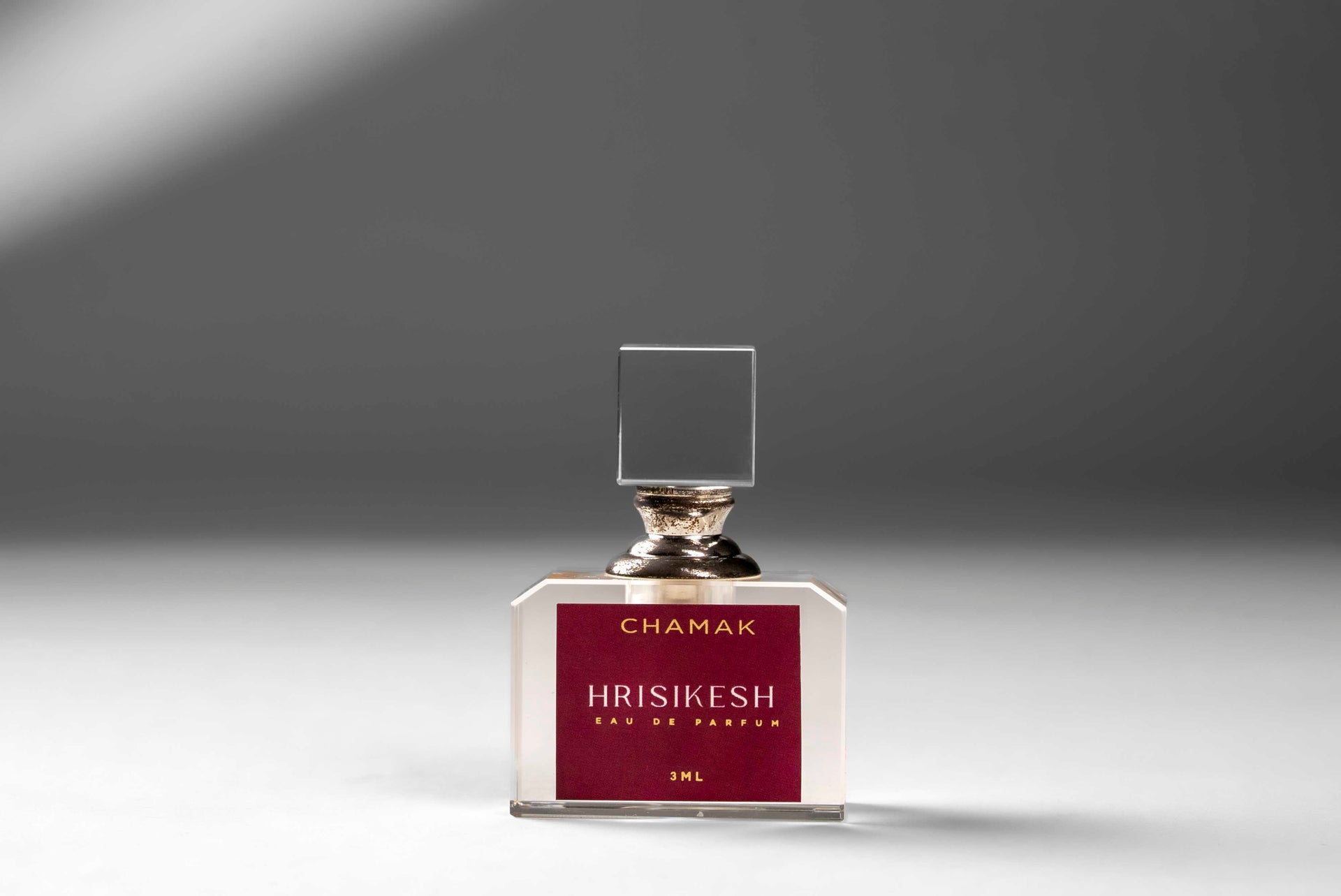 Chamak Oud Attar – Bold, Luxurious & Magnetic